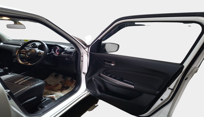 2023 Maruti Swift ZXI, Petrol, Manual, 12,699 km, interior