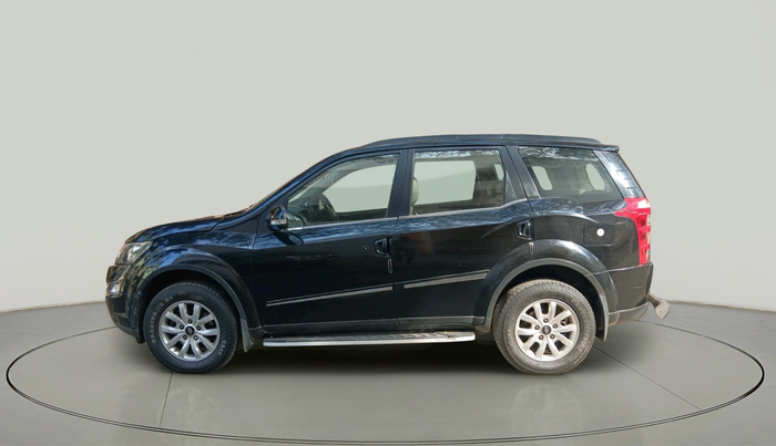 2016 Mahindra XUV500 W10 AT, Diesel, Automatic, 1,01,692 km, exterior