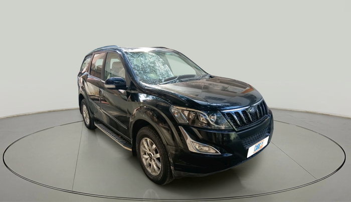 2016 Mahindra XUV500 W10 AT, Diesel, Automatic, 1,01,692 km, exterior