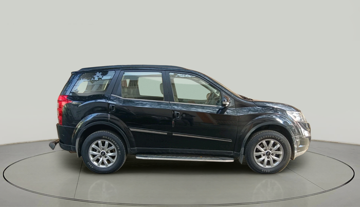 2016 Mahindra XUV500 W10 AT, Diesel, Automatic, 1,01,692 km, exterior