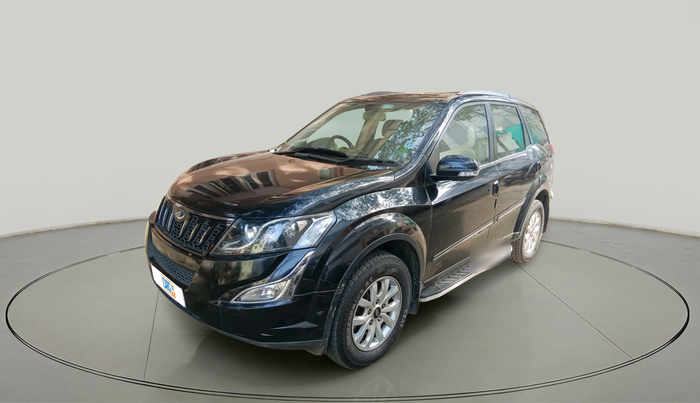 2016 Mahindra XUV500 W10 AT, Diesel, Automatic, 1,01,692 km, exterior