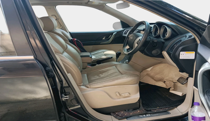 2016 Mahindra XUV500 W10 AT, Diesel, Automatic, 1,01,692 km, interior