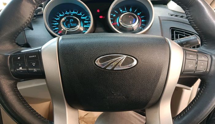 2016 Mahindra XUV500 W10 AT, Diesel, Automatic, 1,01,692 km, interior