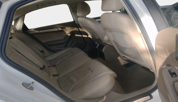 2011 Audi A4 2.0 TDI, Diesel, Automatic, 1,25,718 km, interior