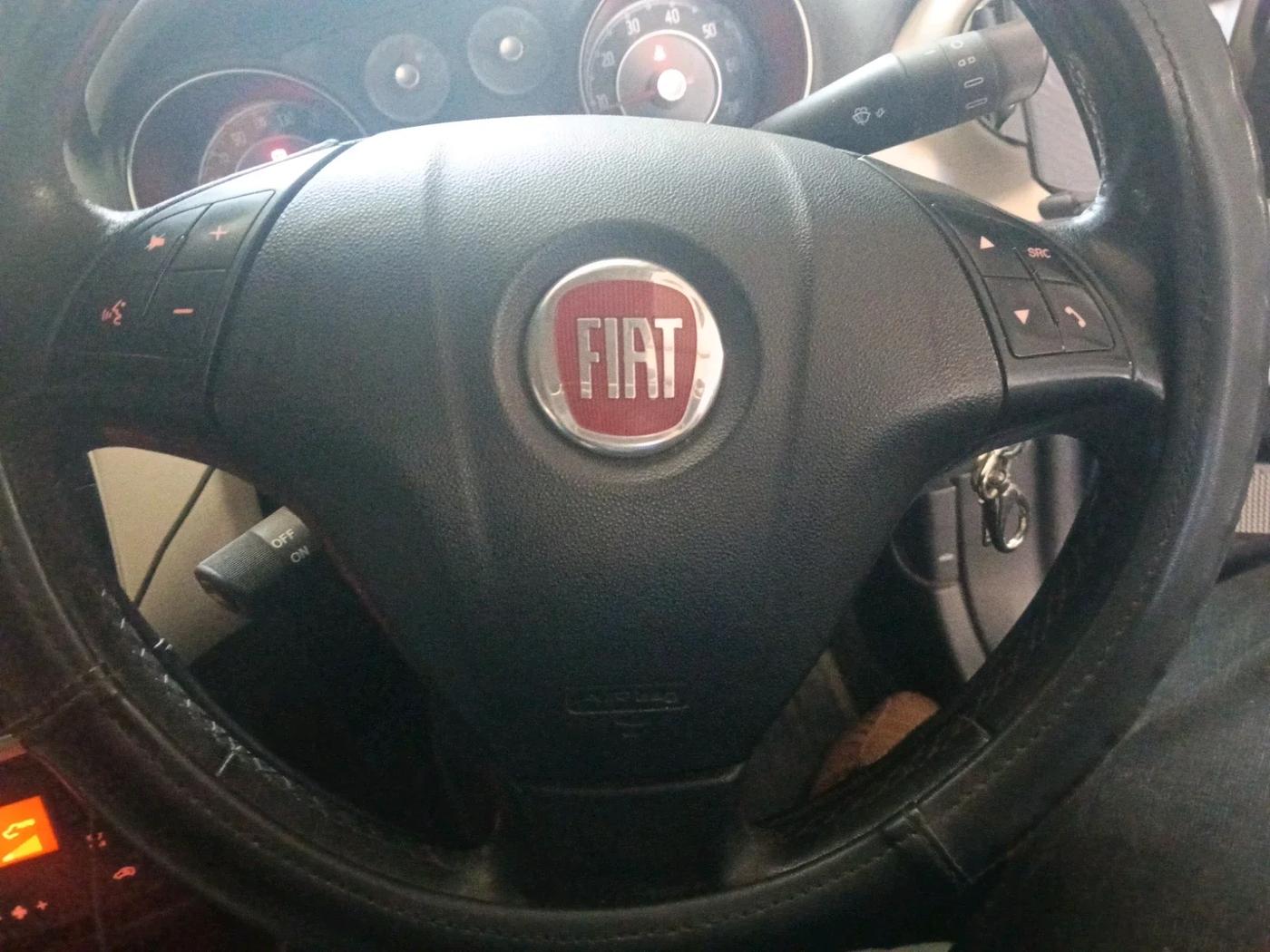 2014 Fiat Linea EMOTION 1.3, Diesel, Manual, 1,42,690 km, interior