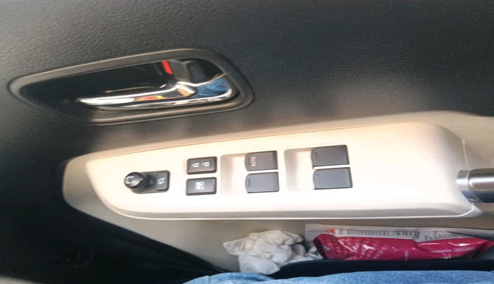 2017 Maruti IGNIS ZETA 1.2, Petrol, Manual, 25,916 km, interior