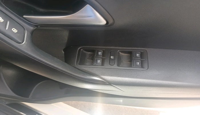 2015 Volkswagen Polo GT TSI AT, Petrol, Automatic, 1,17,832 km, interior