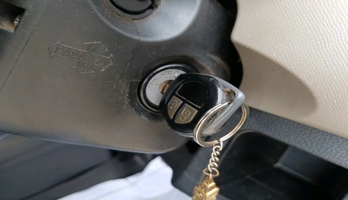 2014 Maruti Wagon R 1.0 VXI, Petrol, Manual, 94,123 km, interior