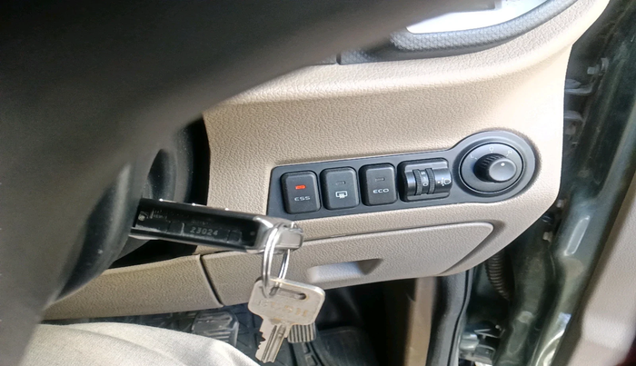 2023 Mahindra BOLERO NEO N 10 (O), Diesel, Manual, 33,212 km, interior