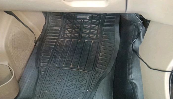 2023 Mahindra BOLERO NEO N 10 (O), Diesel, Manual, 33,212 km, interior