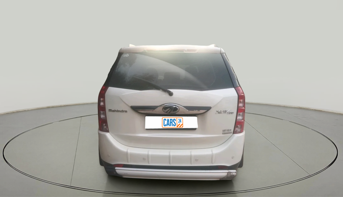 2016 Mahindra XUV500 W10 AT, Diesel, Automatic, 87,367 km, exterior