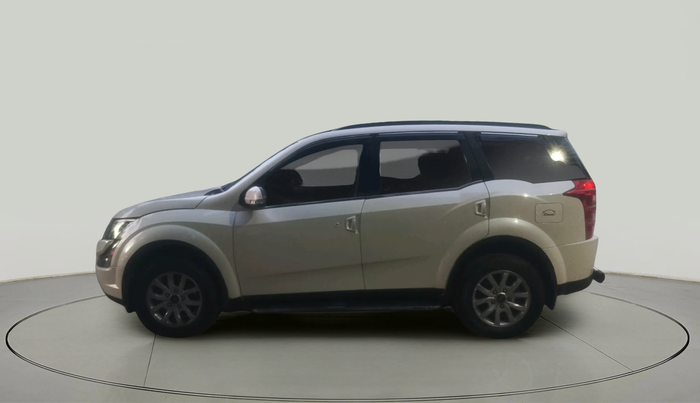 2016 Mahindra XUV500 W10 AT, Diesel, Automatic, 87,367 km, exterior