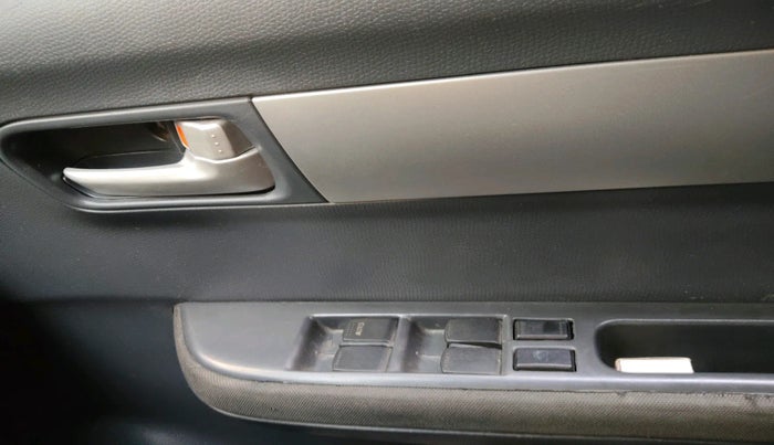 2011 Maruti Swift VXI, Petrol, Manual, 80,684 km, interior