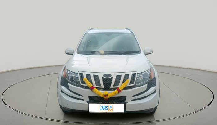 2015 Mahindra XUV500 W8, Diesel, Manual, 1,26,177 km, exterior