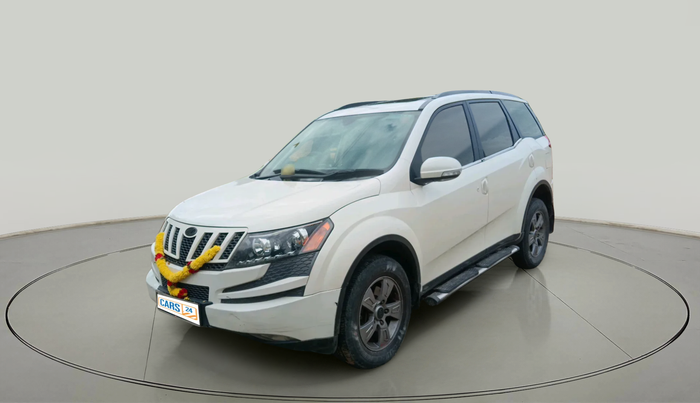 2015 Mahindra XUV500 W8, Diesel, Manual, 1,26,177 km, exterior