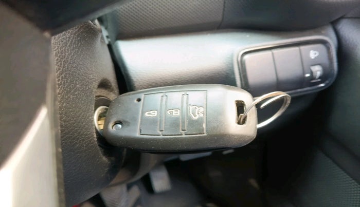 2022 KIA SONET HTK PLUS 1.2, Petrol, Manual, 34,273 km, interior