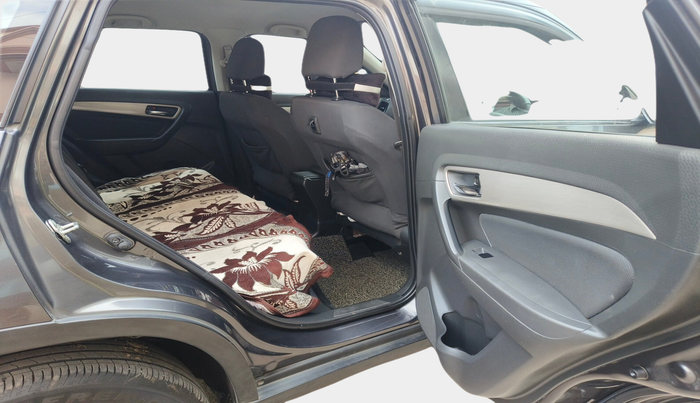 2016 Maruti Vitara Brezza ZDI PLUS, Diesel, Manual, 2,00,473 km, interior