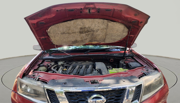 2016 Nissan Terrano XL (P), Petrol, Manual, 1,25,388 km, exterior
