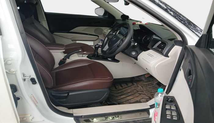 2023 Mahindra XUV300 W6 1.5 Diesel, Diesel, Manual, 21,679 km, interior