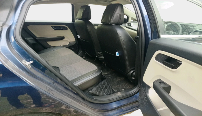 2022 Tata ALTROZ XTA, Petrol, Automatic, 29,989 km, interior