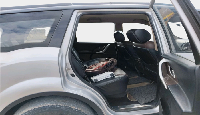 2013 Mahindra XUV500 W8, Diesel, Manual, 84,866 km, interior