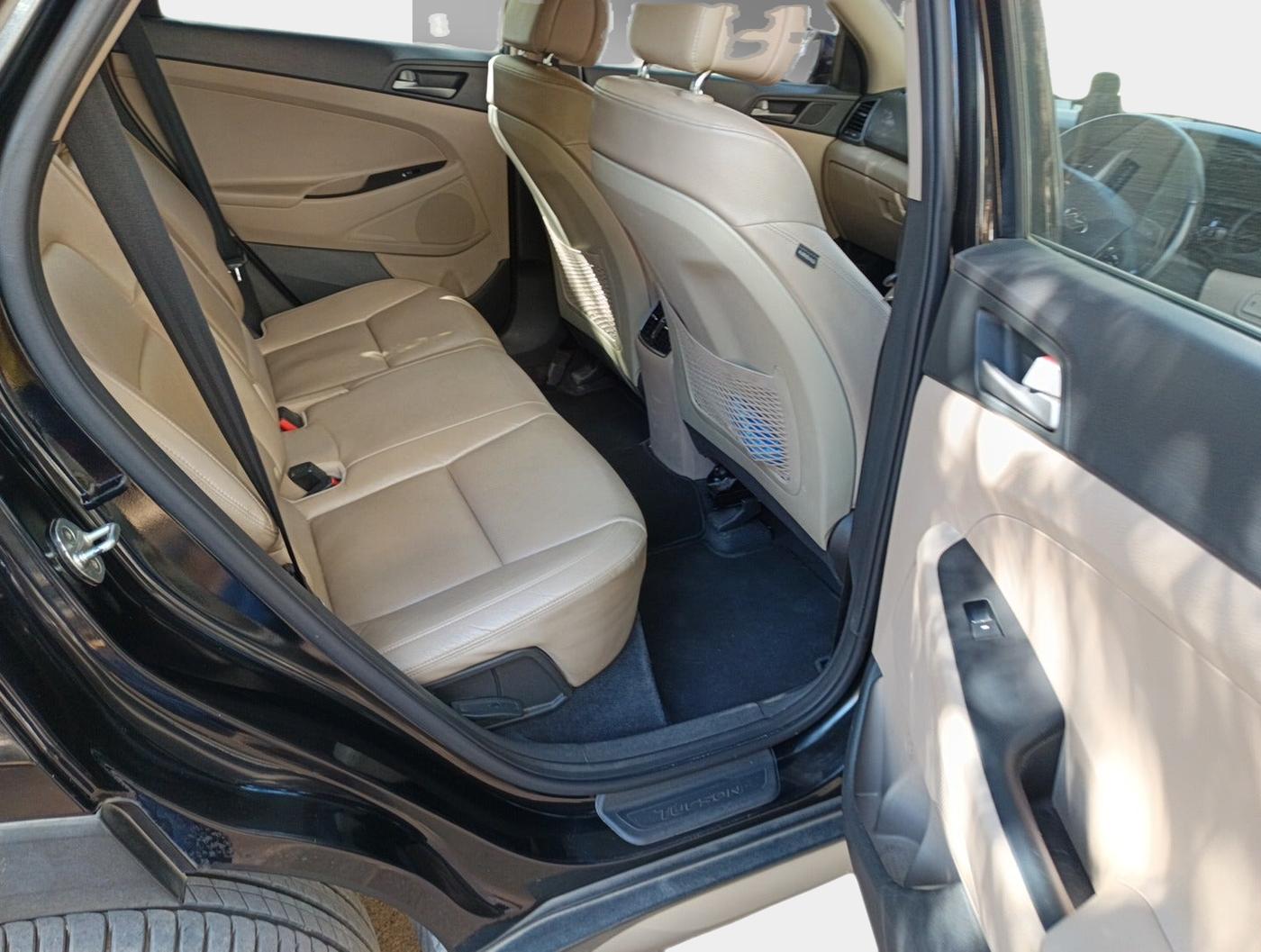 2018 Hyundai Tucson GLS 2WD AT DIESEL, Diesel, Automatic, 1,03,855 km, interior