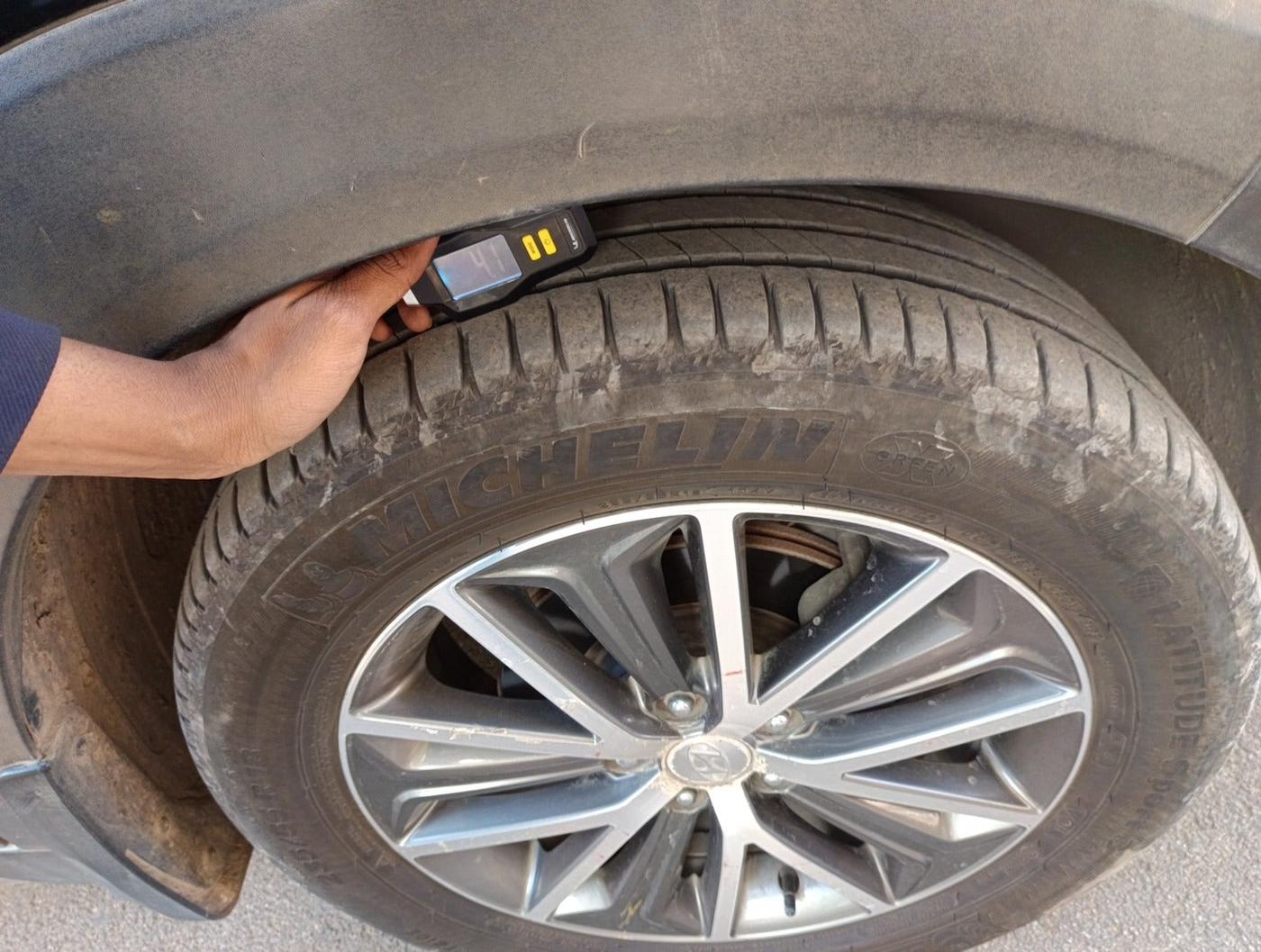 2018 Hyundai Tucson GLS 2WD AT DIESEL, Diesel, Automatic, 1,03,855 km, tyre