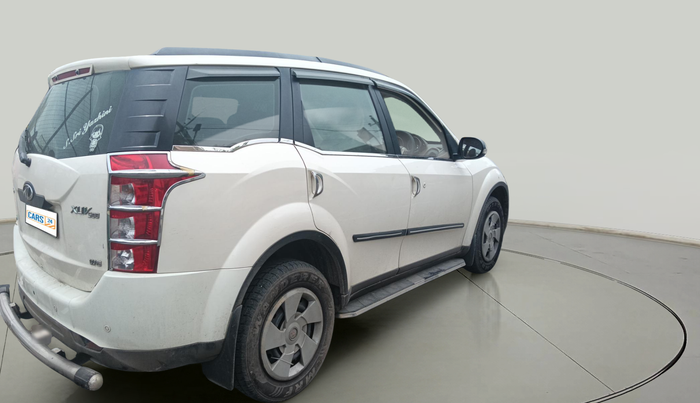 2015 Mahindra XUV500 W6, Diesel, Manual, 1,52,844 km, exterior