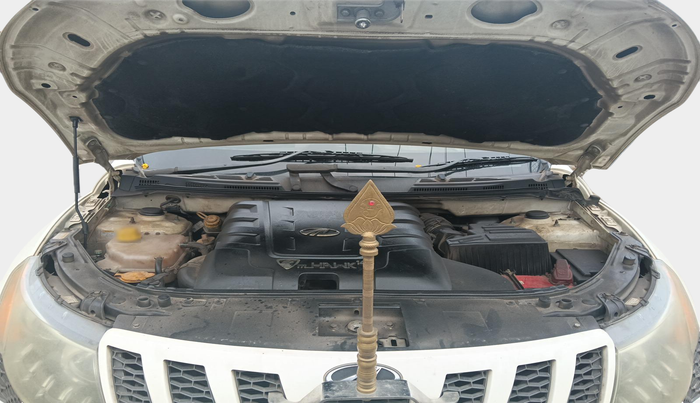 2015 Mahindra XUV500 W6, Diesel, Manual, 1,52,844 km, exterior
