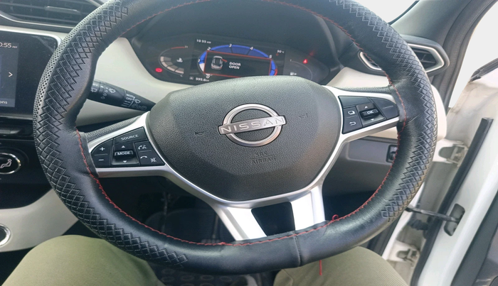2021 Nissan MAGNITE XV MT, Petrol, Manual, 23,171 km, interior
