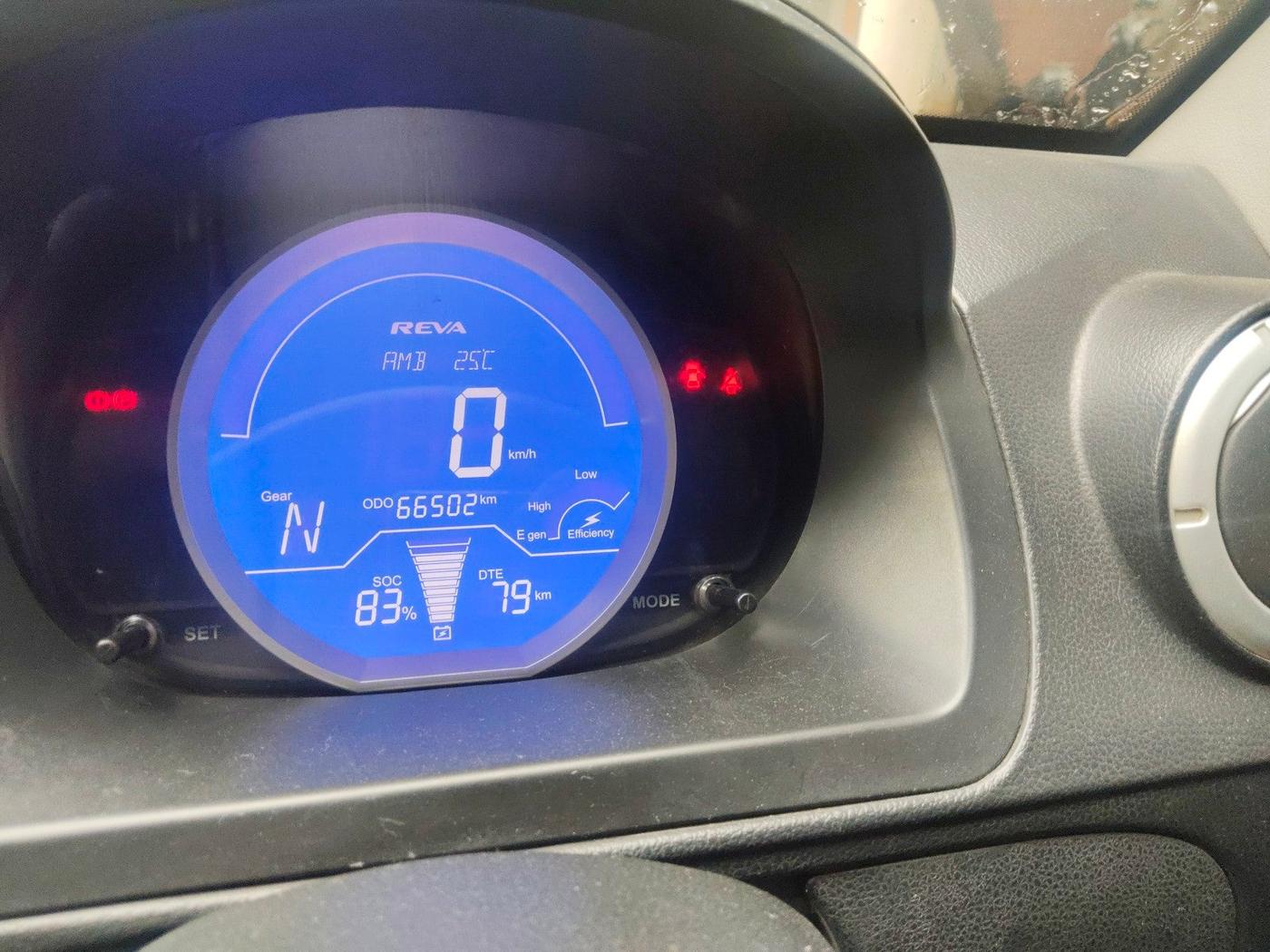 2014 Mahindra E2O T2, Electric, Automatic, 66,502 km, interior