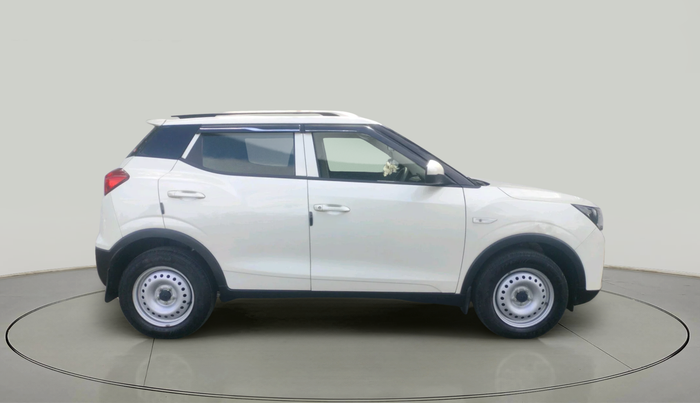 2023 Mahindra XUV300 W4 1.2 PETROL, Petrol, Manual, 12,595 km, exterior