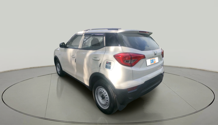 2023 Mahindra XUV300 W4 1.2 PETROL, Petrol, Manual, 12,595 km, exterior