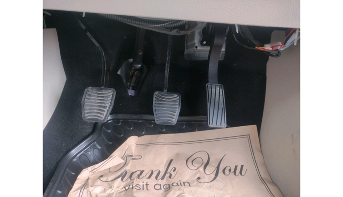 2023 Mahindra XUV300 W4 1.2 PETROL, Petrol, Manual, 12,595 km, interior