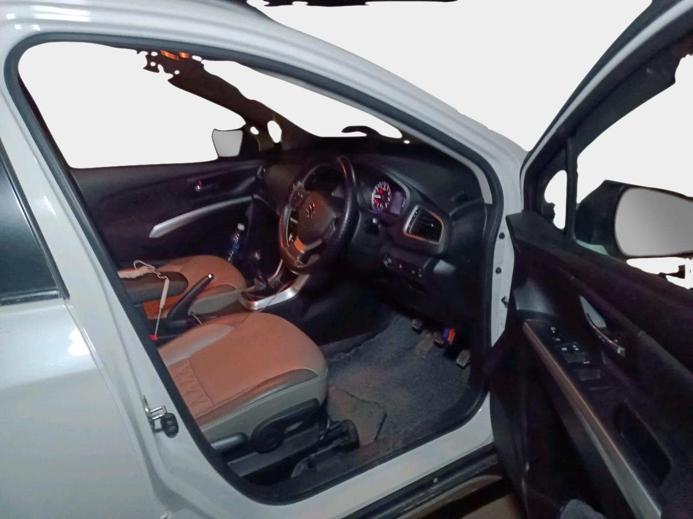 2022 Maruti S Cross ZETA 1.5, Petrol, Manual, 43,393 km, interior