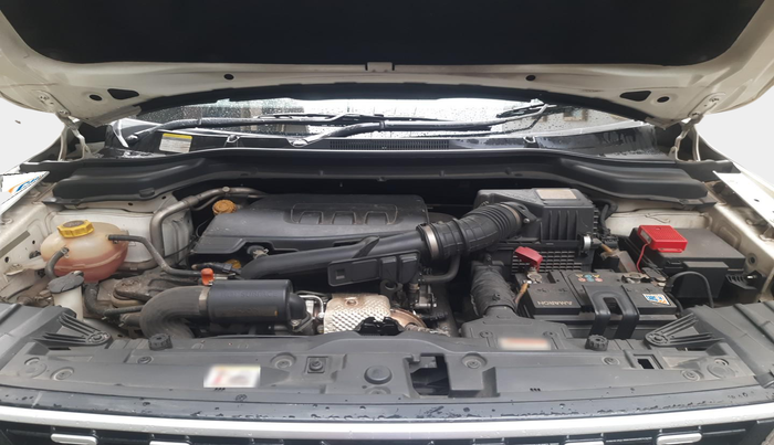 2022 Mahindra XUV300 W6 1.2 PETROL AMT, Petrol, Automatic, 45,018 km, exterior