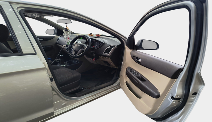 2012 Hyundai i20 SPORTZ 1.2, Petrol, Manual, 45,434 km, interior