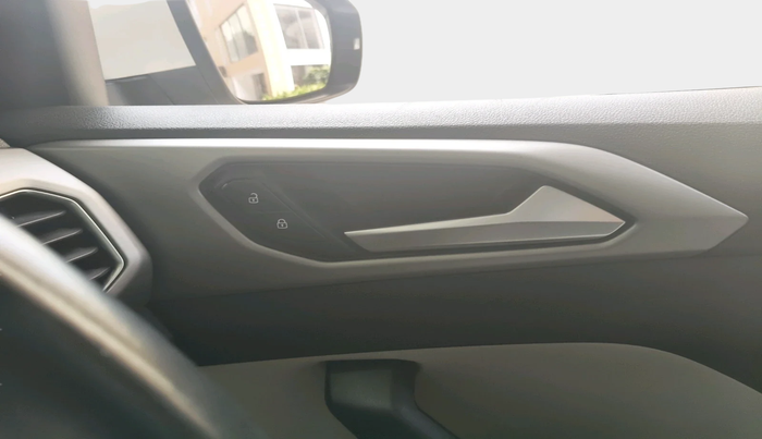 2022 Volkswagen TAIGUN HIGHLINE 1.0 TSI MT, Petrol, Manual, 17,646 km, interior