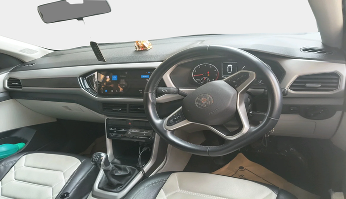 2022 Volkswagen TAIGUN HIGHLINE 1.0 TSI MT, Petrol, Manual, 17,646 km, interior