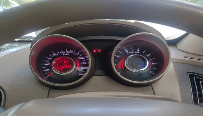 2012 Mahindra XUV500 W8, Diesel, Manual, 1,42,343 km, interior