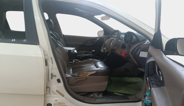 2012 Mahindra XUV500 W8, Diesel, Manual, 1,42,343 km, interior