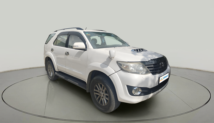2013 Toyota Fortuner 3.0 4X2 AT, Diesel, Automatic, 1,31,692 km, exterior