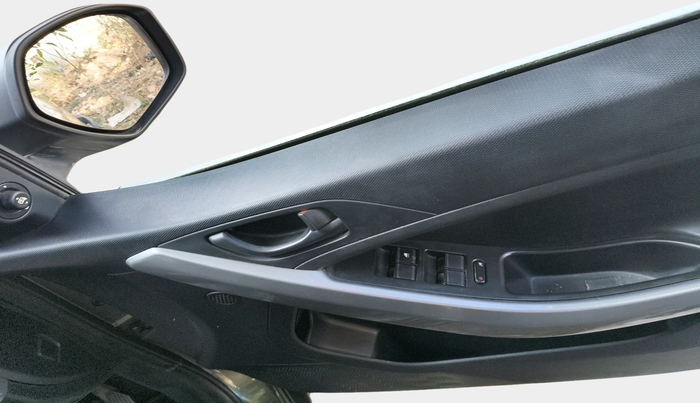 2020 Tata NEXON XM SUNROOF PETROL, Petrol, Manual, 54,008 km, interior