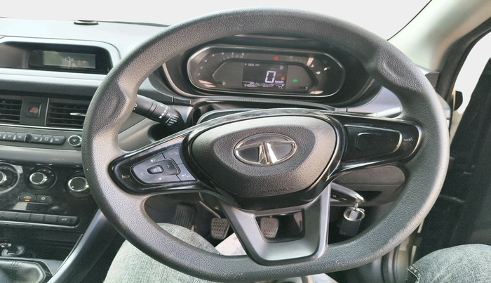 2020 Tata NEXON XM SUNROOF PETROL, Petrol, Manual, 54,008 km, interior