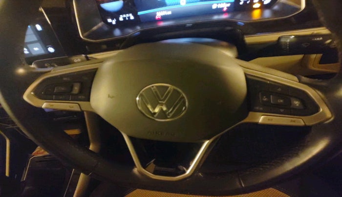 2023 Volkswagen VIRTUS TOPLINE TSI 1.0 MT, Petrol, Manual, 35,591 km, interior