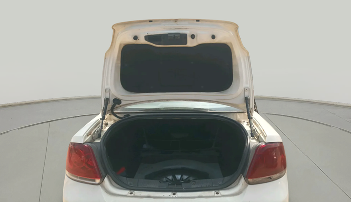 2010 Fiat Linea EMOTION 1.3, Diesel, Manual, 1,39,001 km, exterior