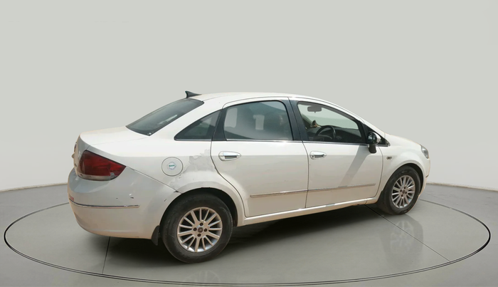2010 Fiat Linea EMOTION 1.3, Diesel, Manual, 1,39,001 km, exterior