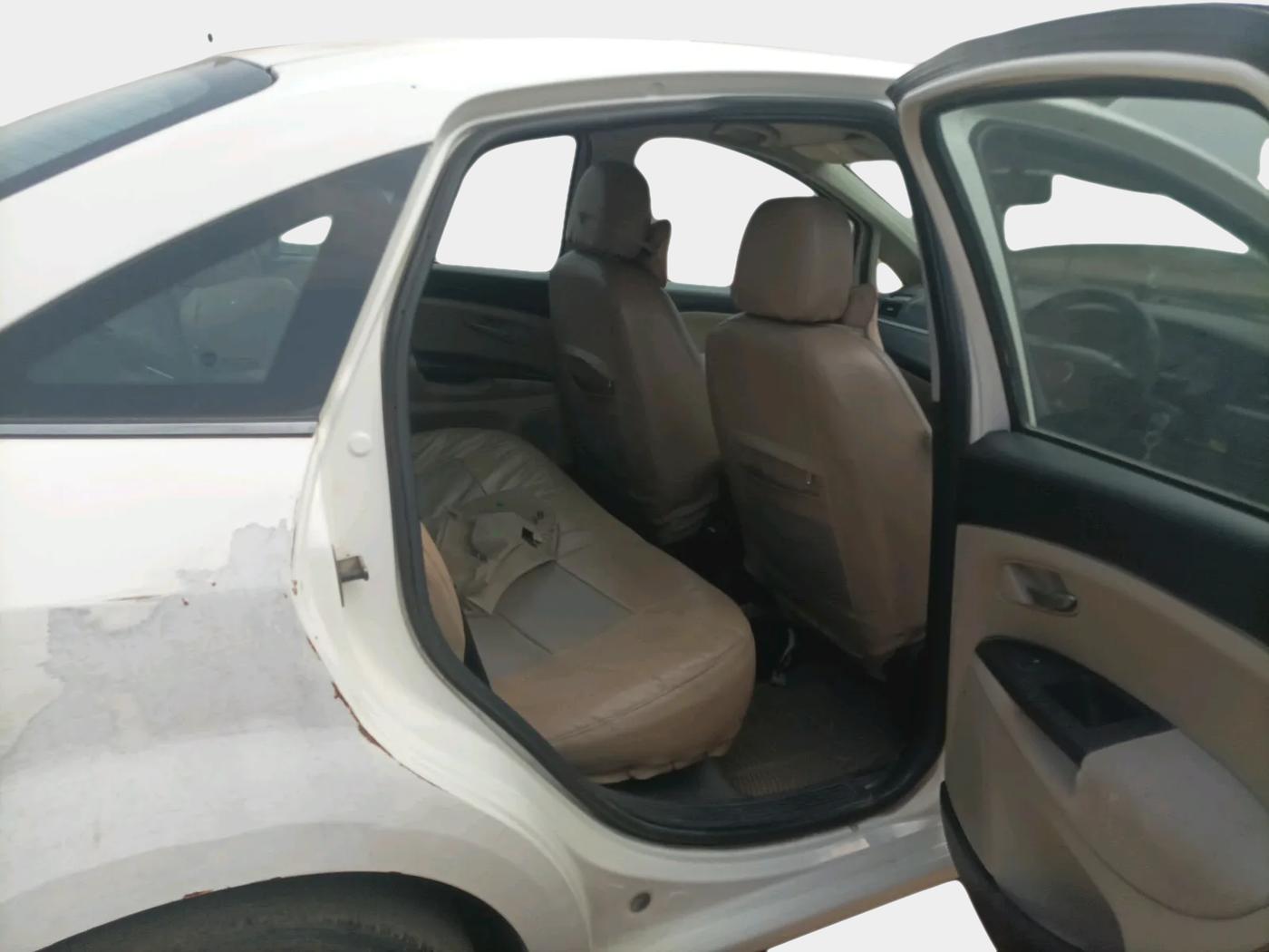 2010 Fiat Linea EMOTION 1.3, Diesel, Manual, 1,39,001 km, interior
