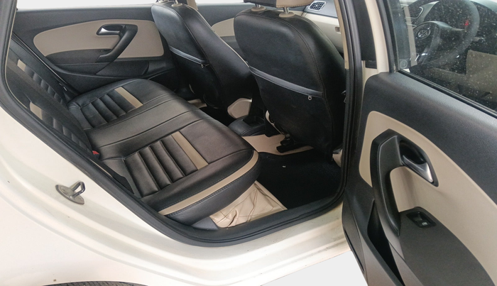 2013 Volkswagen Polo HIGHLINE DIESEL, Diesel, Manual, 92,947 km, interior