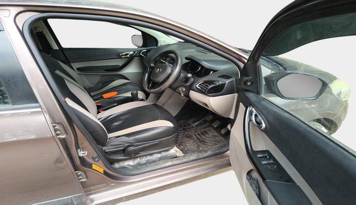 2018 Tata Tiago XZ PETROL, Petrol, Manual, 89,223 km, interior